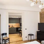 7 Main Square Boutique - Kullassepa