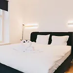 7 Main Square Boutique - Kullassepa Tallin