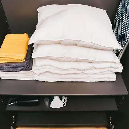 Kullassepa Boutique - Square View דירה טאלין