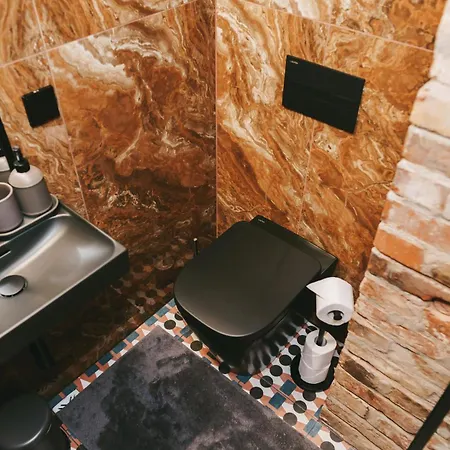 Kullassepa Boutique - Square View טאלין