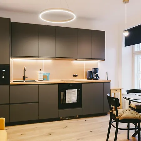 Kullassepa Boutique - Square View Apartment Tallinn