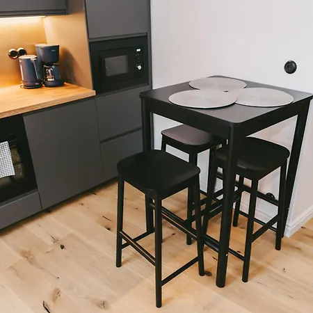 Kullassepa Boutique - Square View Apartment Tallinn