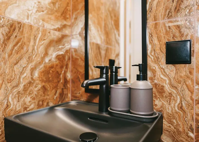 7 Main Square Boutique Apartments - Kullassepa